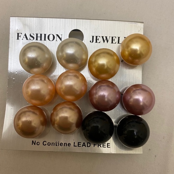 Fashion Jewelry Jewelry - 🦋4/$20 Fashion Jewelry Post Pierced Earrings 6pr